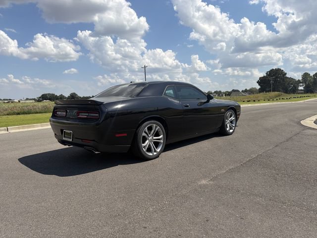 Used 2022 Dodge Challenger R/T RWD image 5