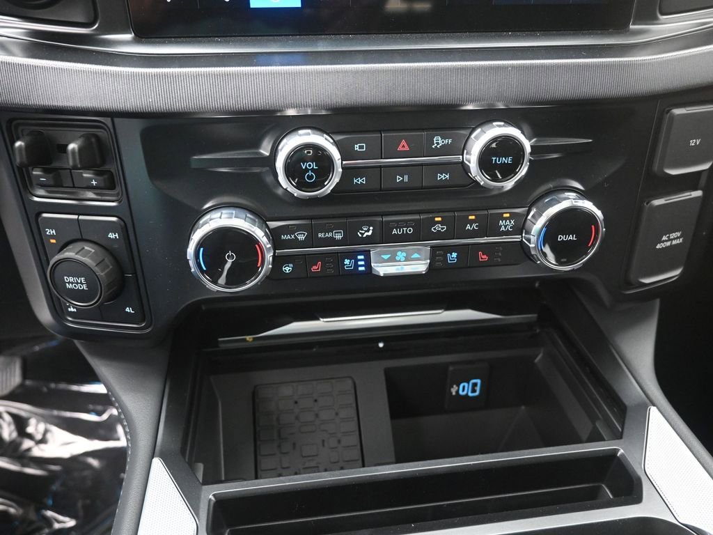 New 2026 Ford F250 Platinum w/ FX4 Off-Road Package image 9