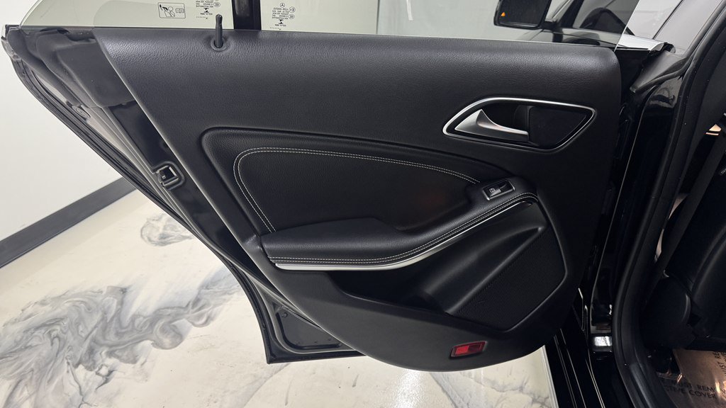 Used 2019 Mercedes-Benz CLA 250 4MATIC image 17