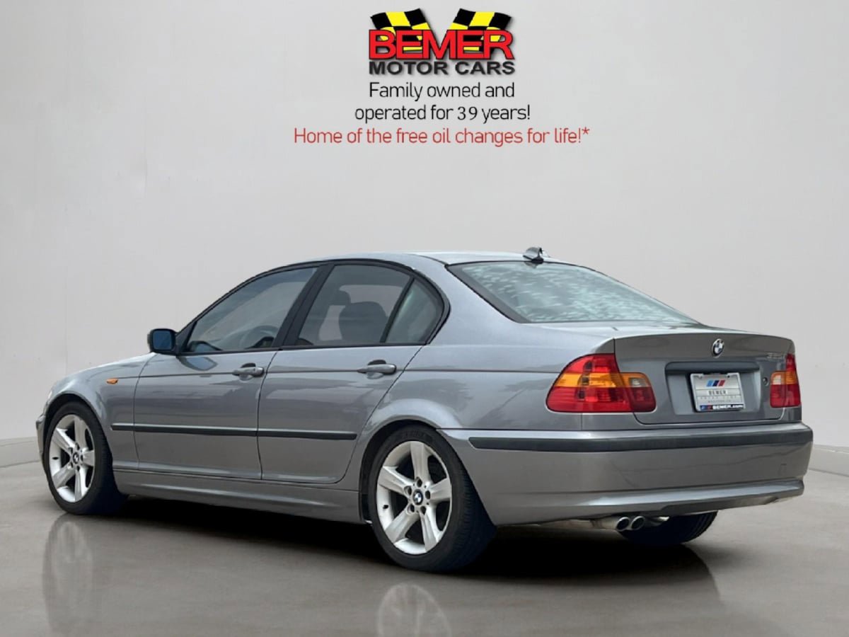 Used 2004 BMW 325i Sedan RWD image 3