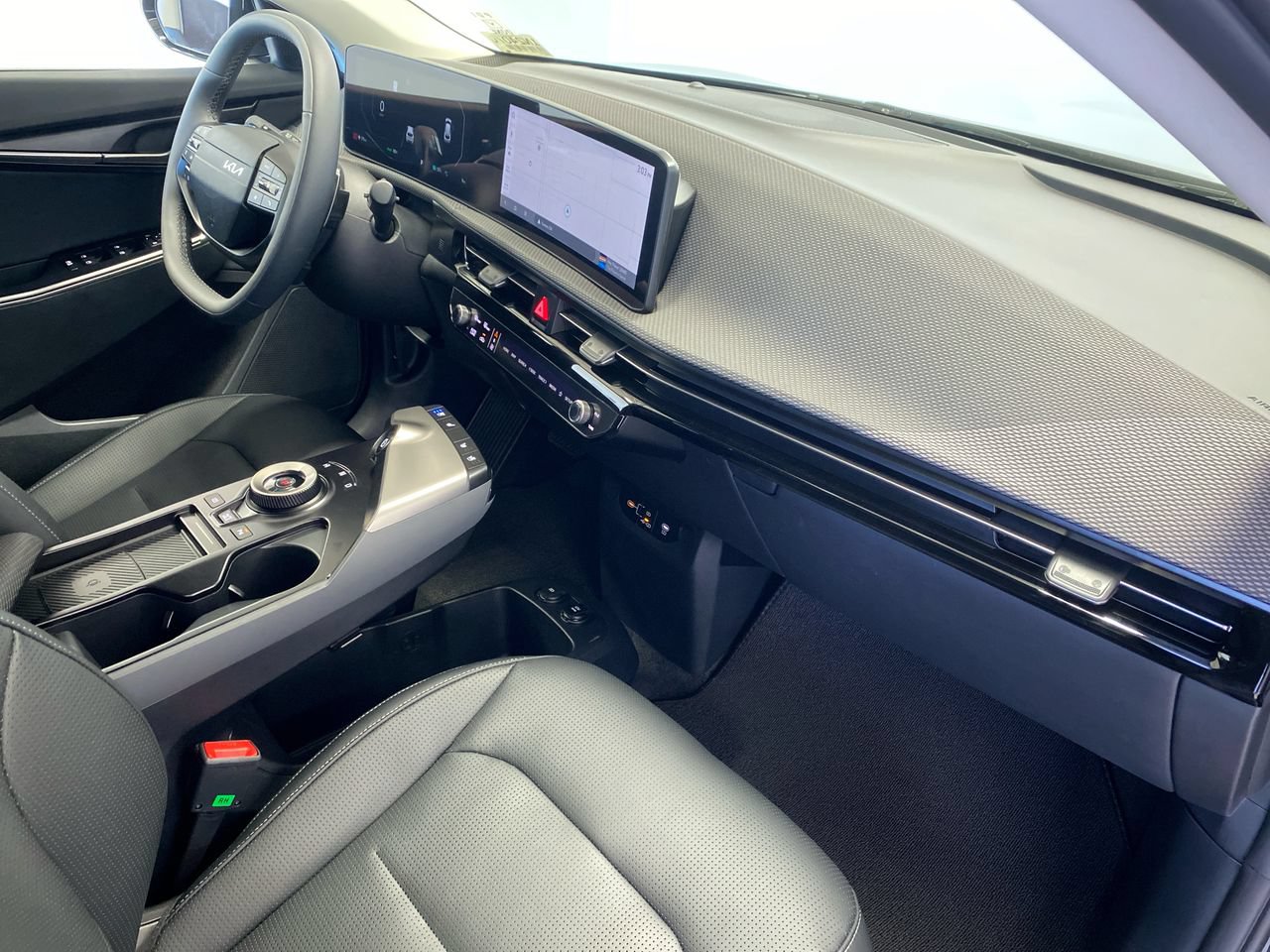 New 2026 Kia EV6 Wind RWD image 30