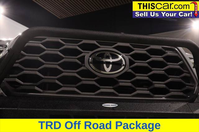 Used 2020 Toyota Tacoma TRD Off-Road w/ Technology Package AWD/4WD image 13