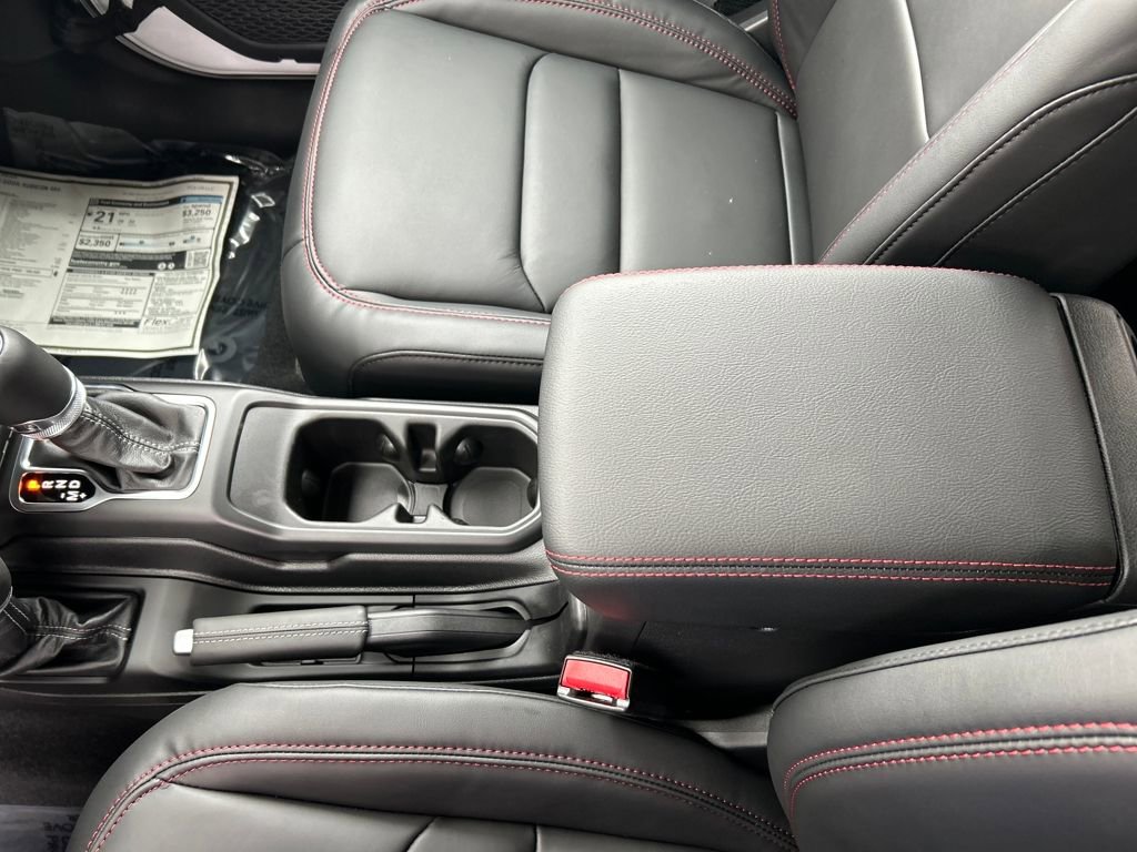 New 2026 Jeep Wrangler Unlimited Rubicon w/ Safety Group image 18