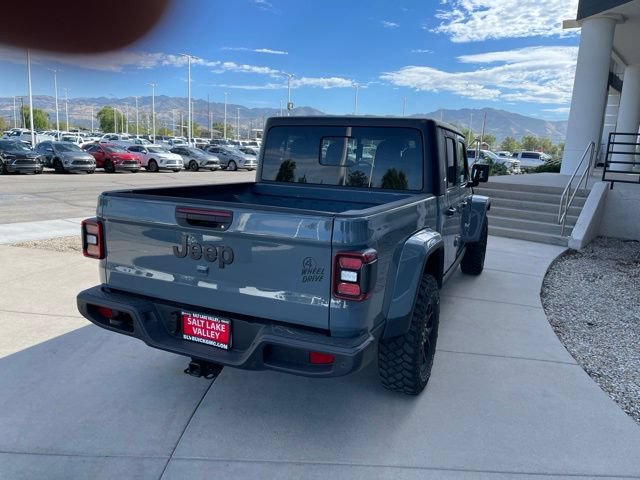 Used 2025 Jeep Gladiator Sport AWD/4WD image 5