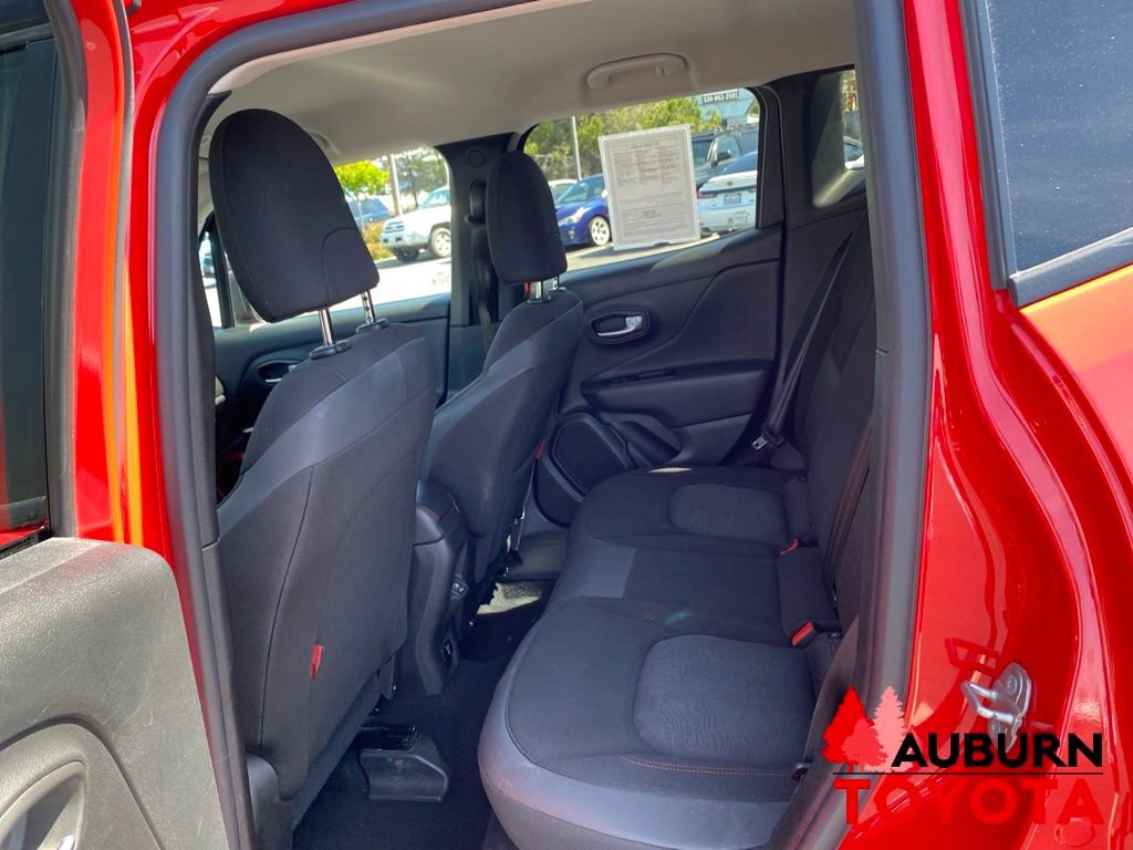 Used 2020 Jeep Renegade Trailhawk w/ Cold Weather Group AWD/4WD image 20