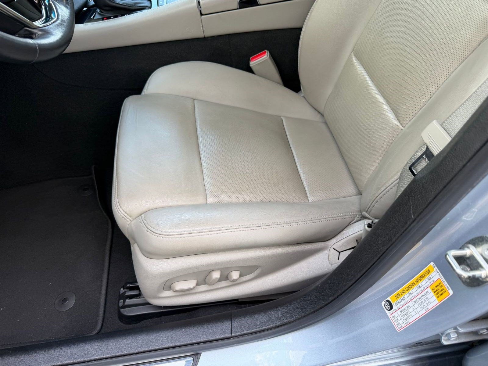 Used 2018 Cadillac CTS Luxury RWD image 13