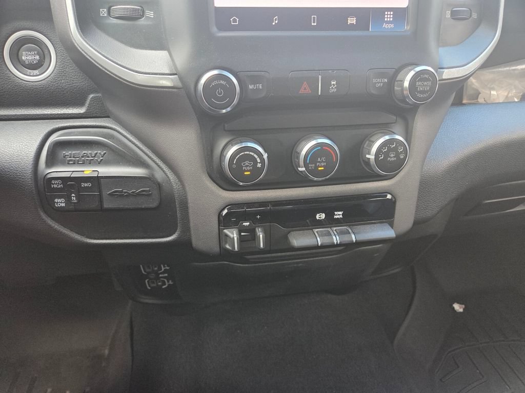 Used 2022 RAM 2500 Big Horn AWD/4WD image 17