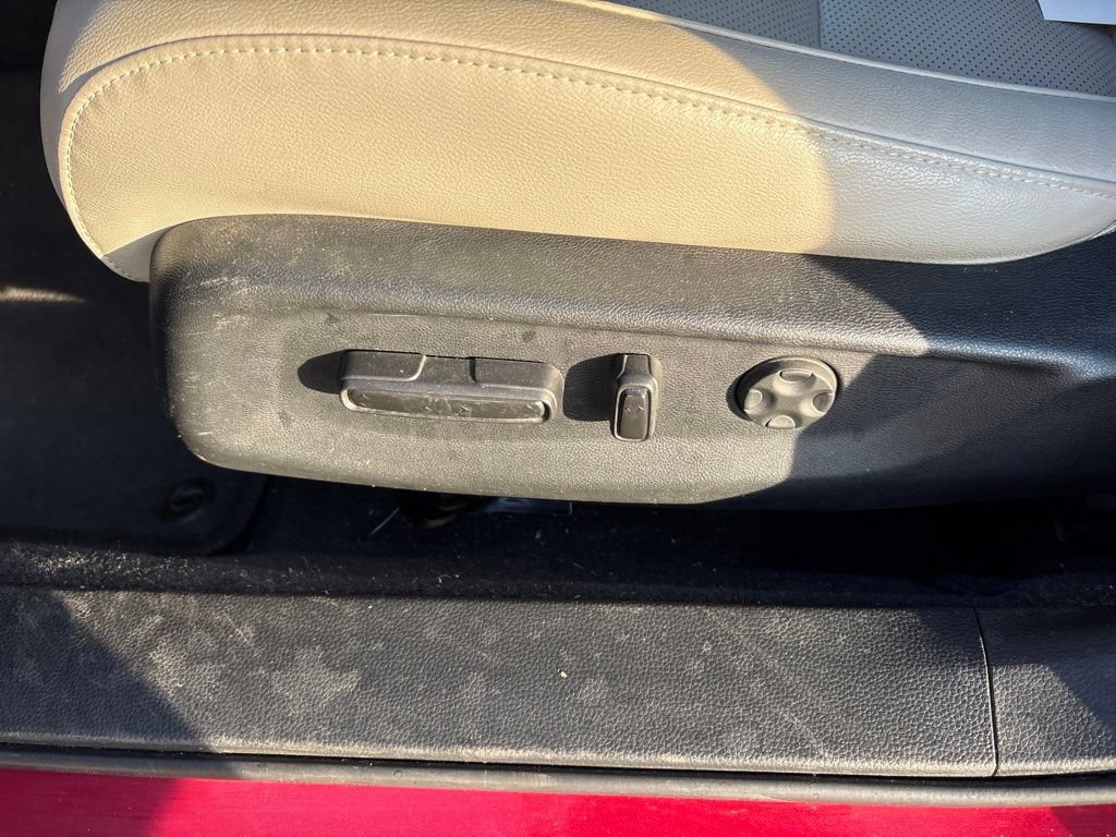 Used 2018 Honda Accord Touring image 17
