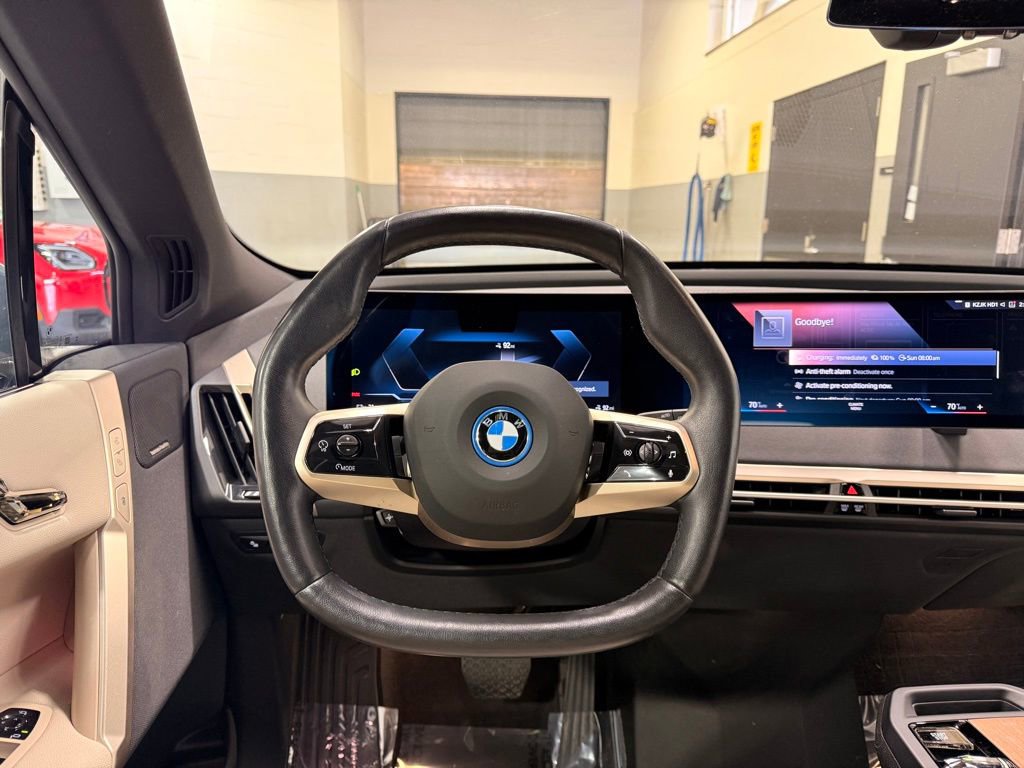 Used 2023 BMW iX xDrive50 w/ Premium Package image 22
