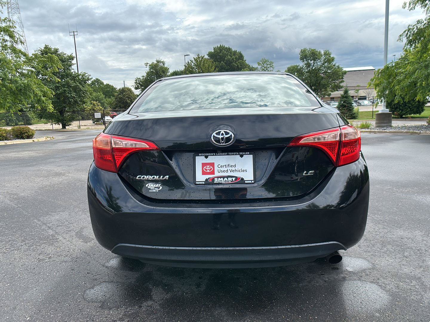 Used 2017 Toyota Corolla LE FWD image 11