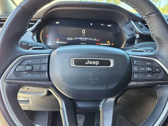 Used 2022 Jeep Grand Cherokee L Limited w/ Black Appearance Package image 20