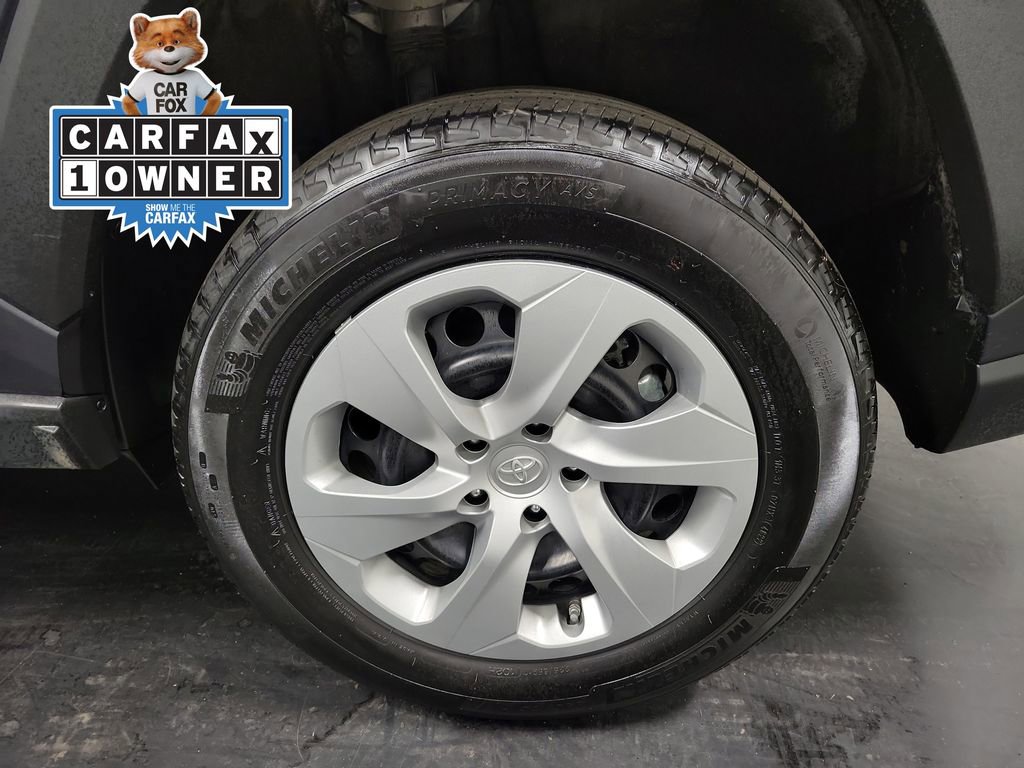 Used 2023 Toyota RAV4 LE image 10