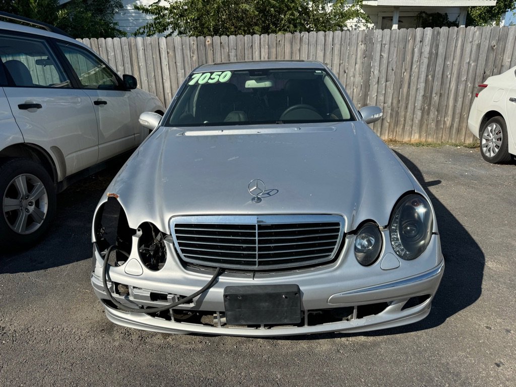 Used 2005 Mercedes-Benz E 500 Sedan image 4