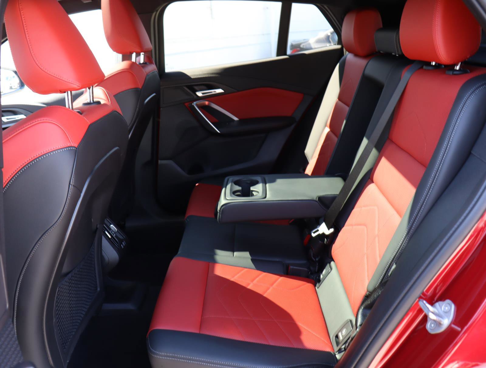 Used 2024 BMW X2 xDrive28i image 13