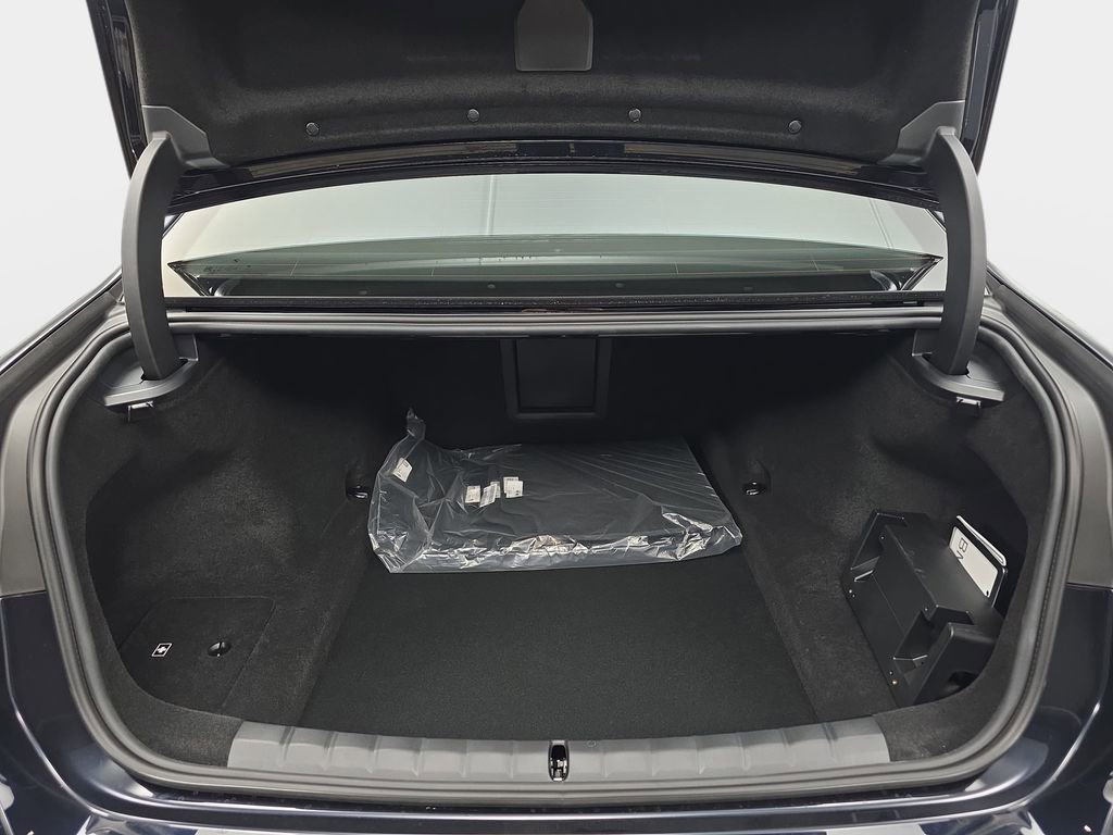 New 2026 BMW 760i xDrive w/ Executive Package image 12