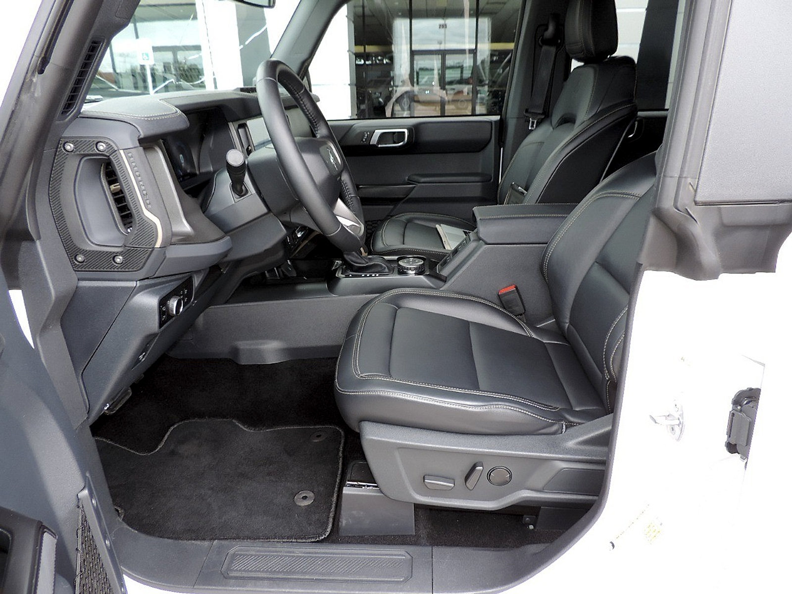 Used 2025 Ford Bronco Badlands AWD/4WD image 15