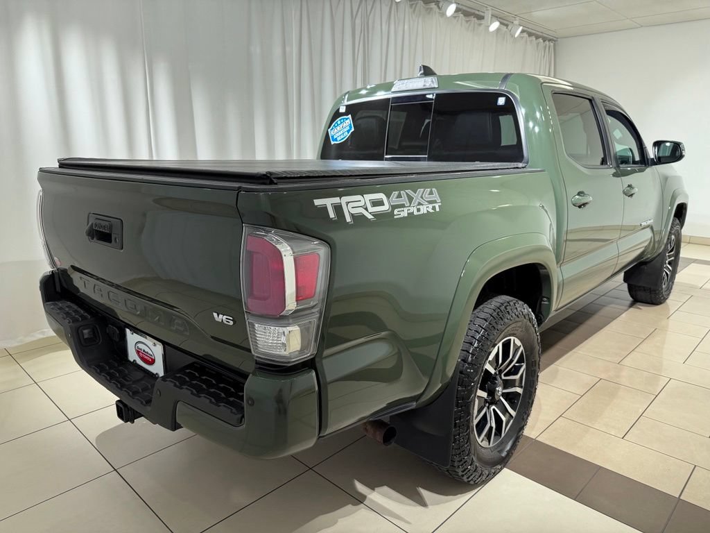 Used 2021 Toyota Tacoma TRD Sport w/ TRD Premium Sport Package AWD/4WD image 5