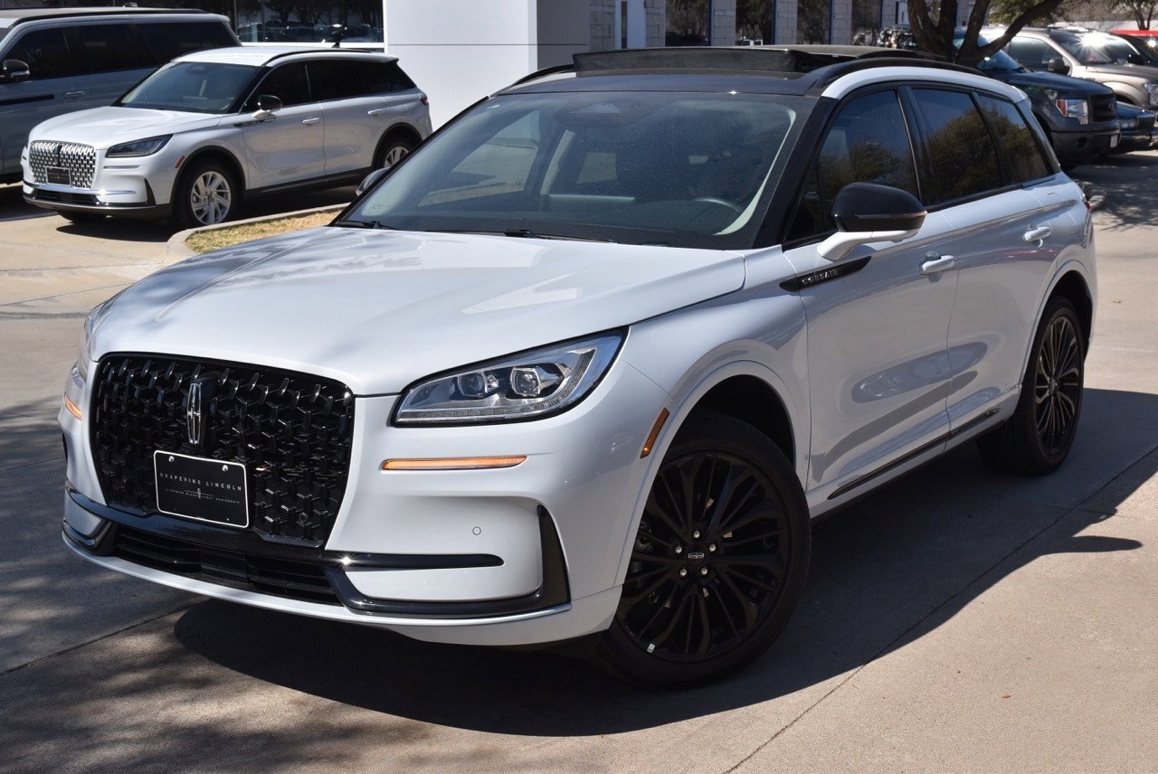 New 2026 Lincoln Corsair Reserve w/ Jet Appearance Package FWD image 12