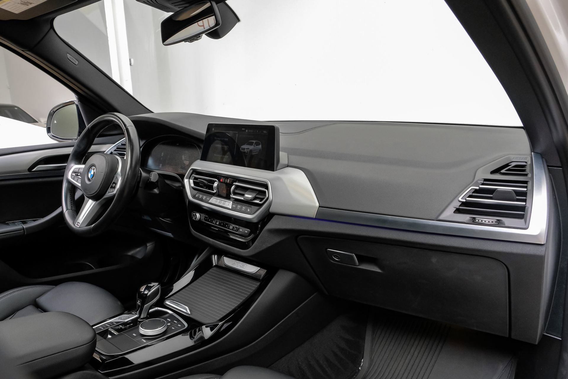 Used 2023 BMW X3 sDrive30i w/ M Sport Package image 17