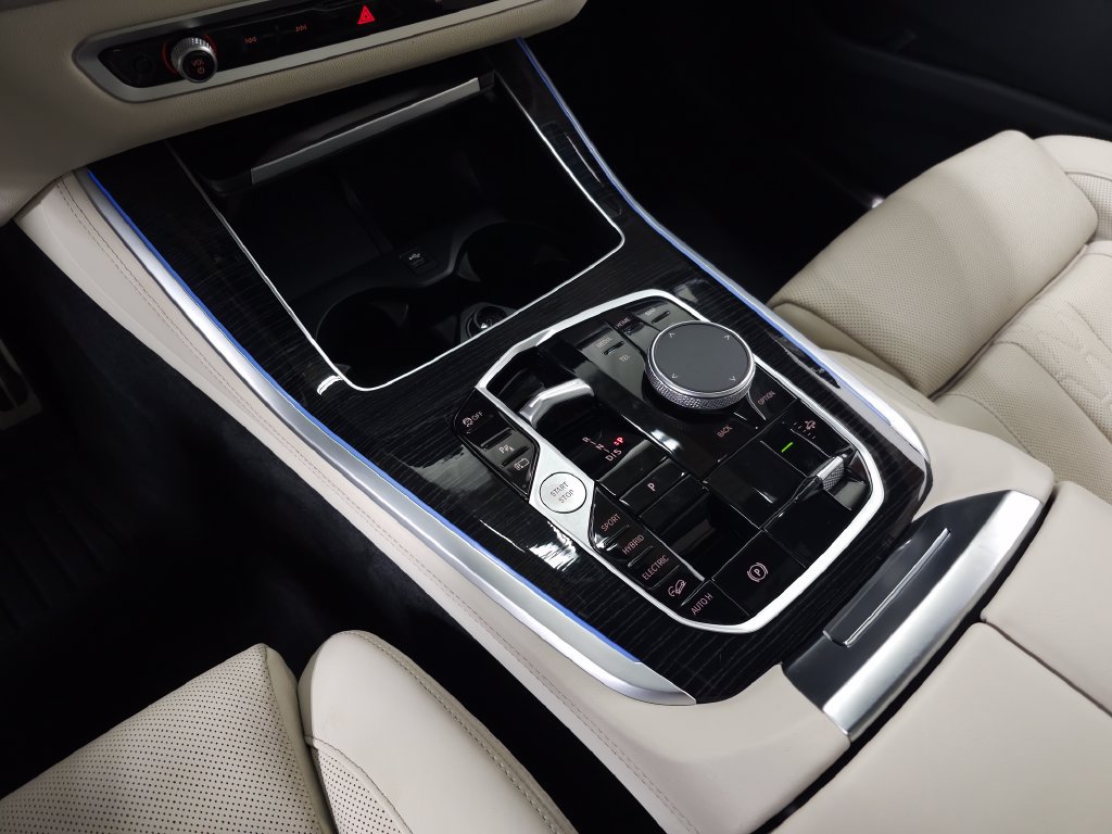 Used 2024 BMW X5 xDrive50e w/ M Sport Package AWD/4WD image 35