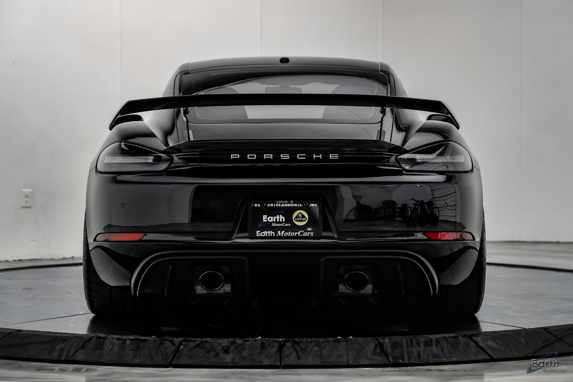 Used 2021 Porsche 718 Cayman GT4 RWD image 14