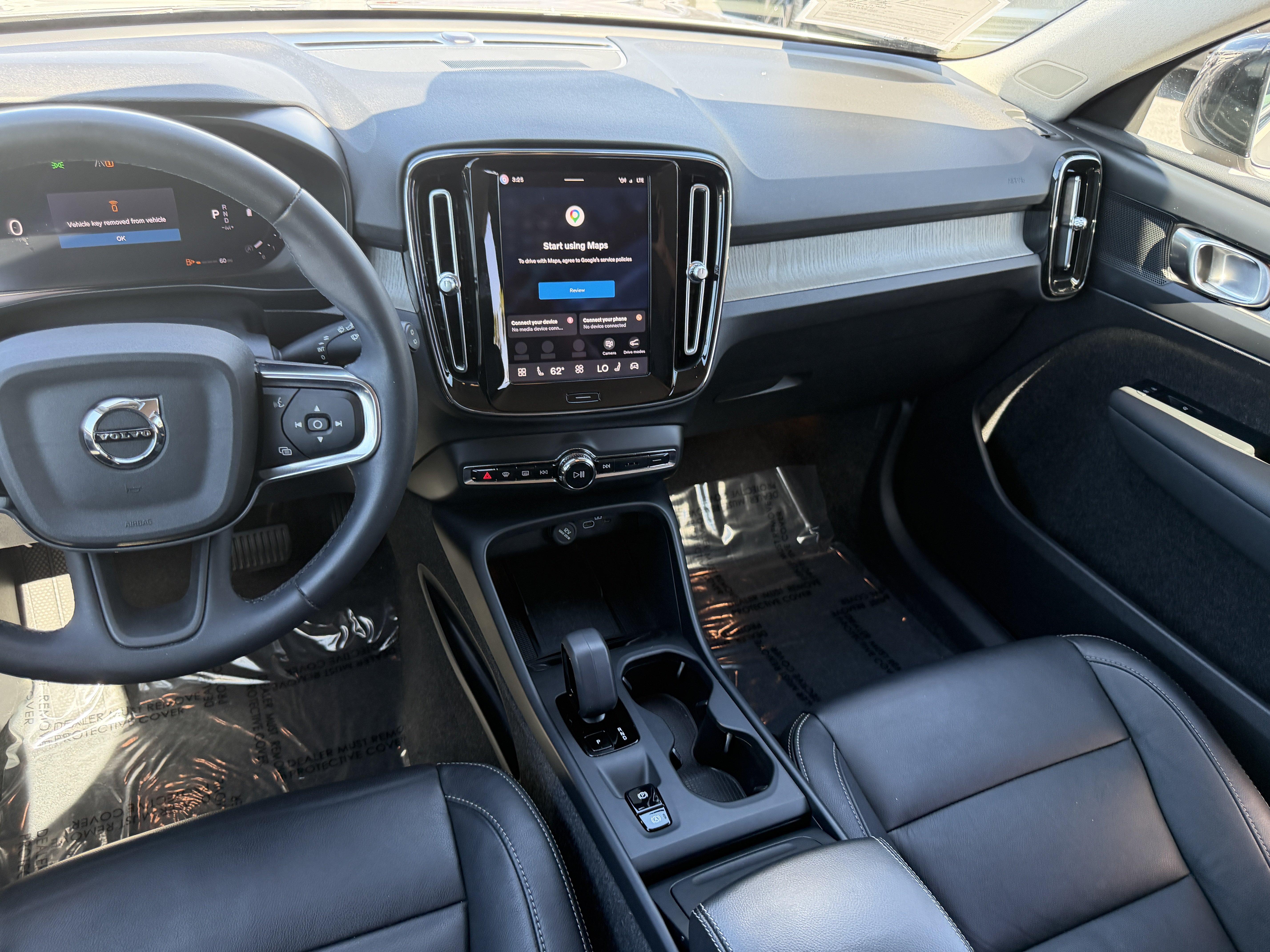 Certified 2024 Volvo XC40 B5 Core AWD/4WD image 17