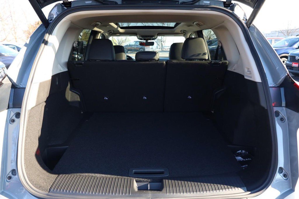 New 2026 Nissan Rogue SV image 7