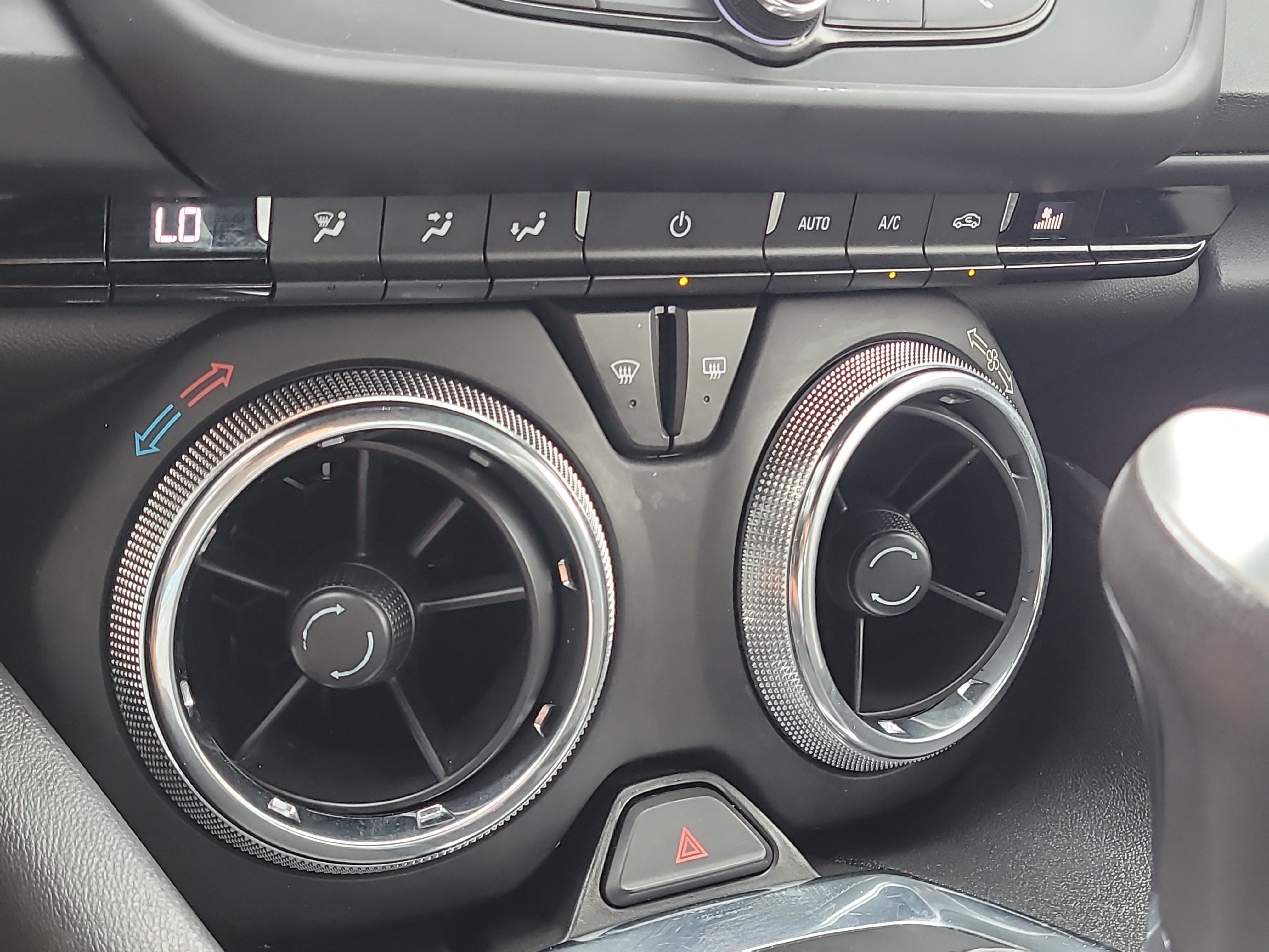 Used 2023 Chevrolet Camaro LT RWD image 20