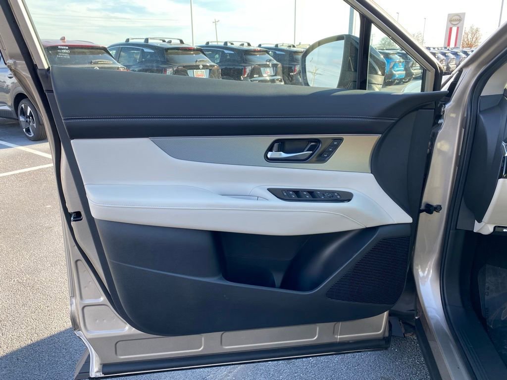 New 2026 Nissan Murano SL image 12