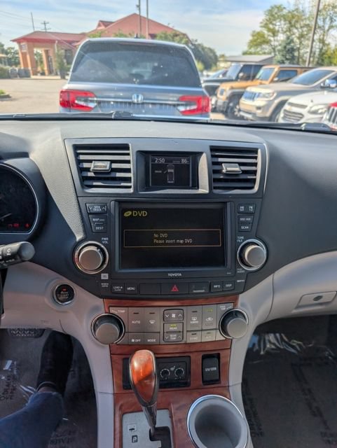 Used 2008 Toyota Highlander Limited w/ Tow Pkg FWD image 11