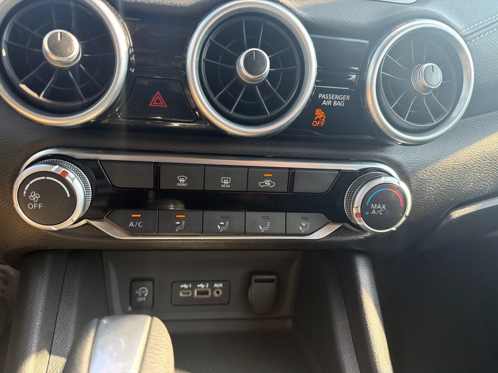 Used 2024 Nissan Sentra SV FWD image 15