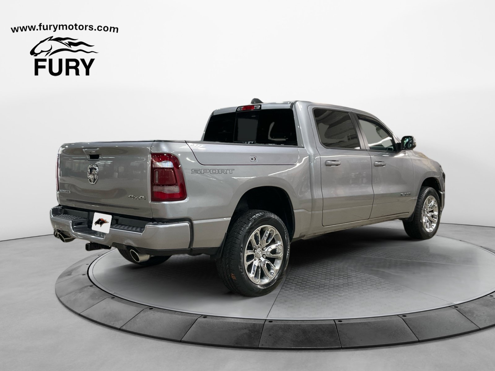 Used 2023 RAM 1500 Laramie AWD/4WD image 4