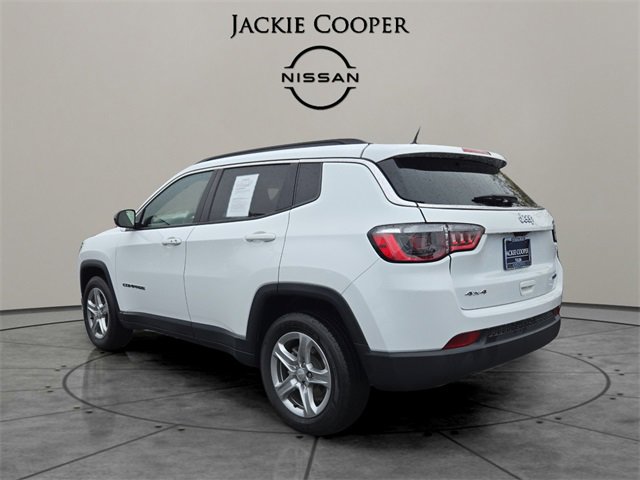 Used 2024 Jeep Compass Latitude image 3