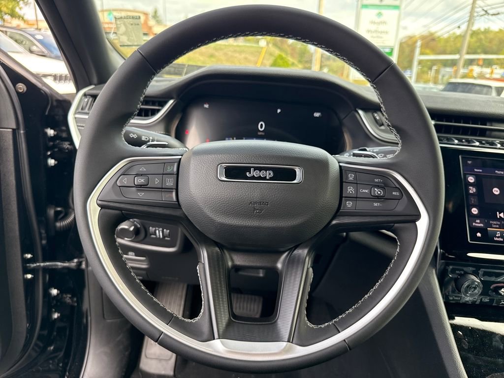 New 2025 Jeep Grand Cherokee Laredo X w/ Trailer Tow Package image 14