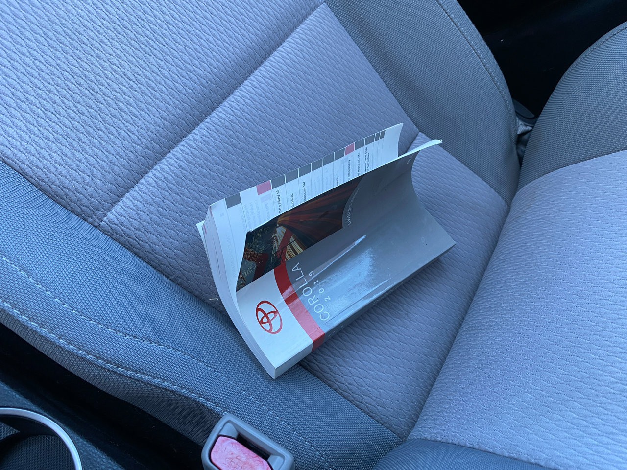 Used 2015 Toyota Corolla LE Premium image 17