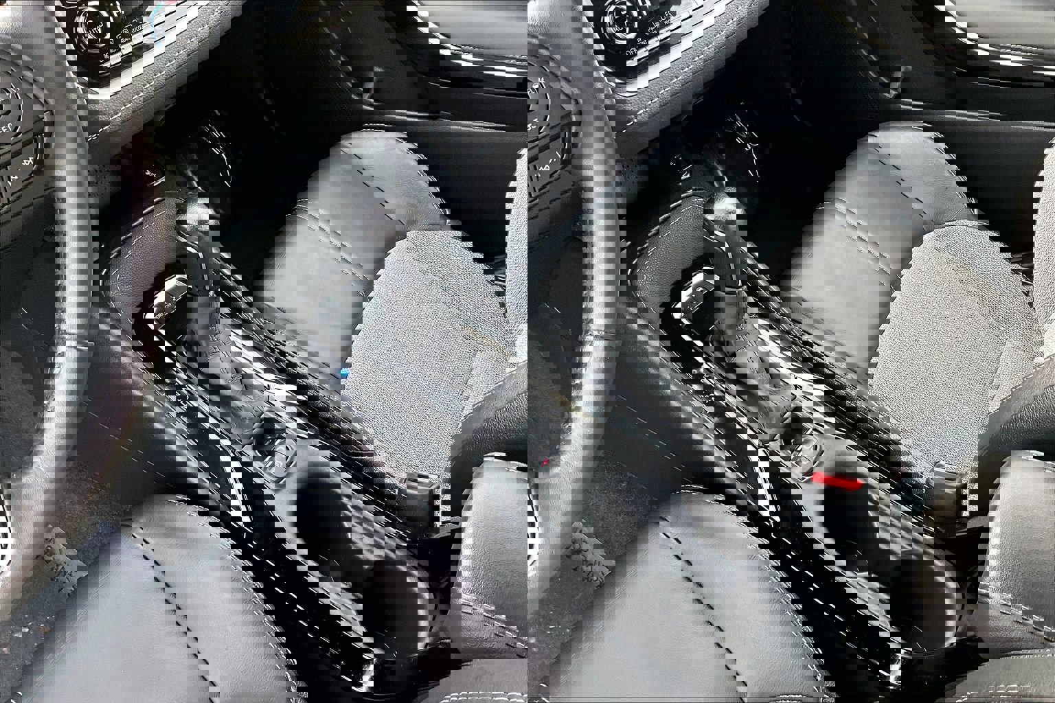 Used 2022 Toyota Corolla XSE image 18