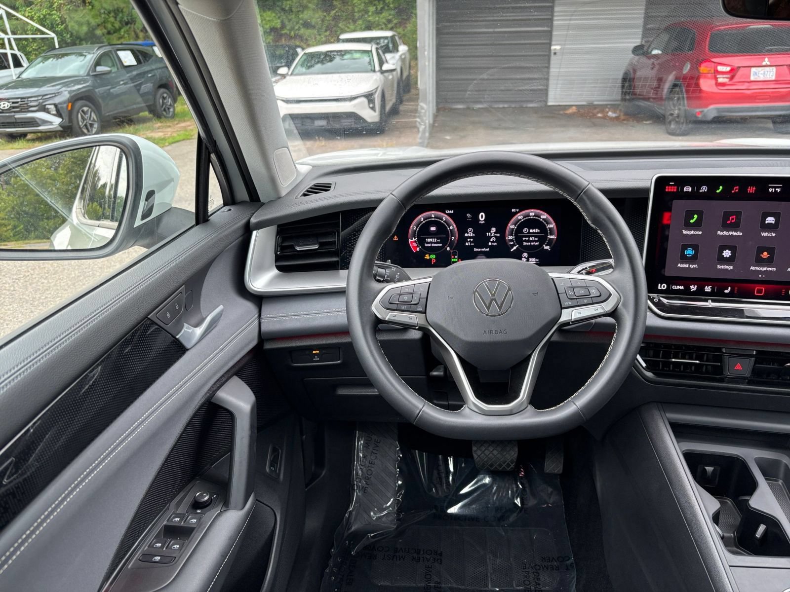 Used 2026 Volkswagen Tiguan SE FWD image 34
