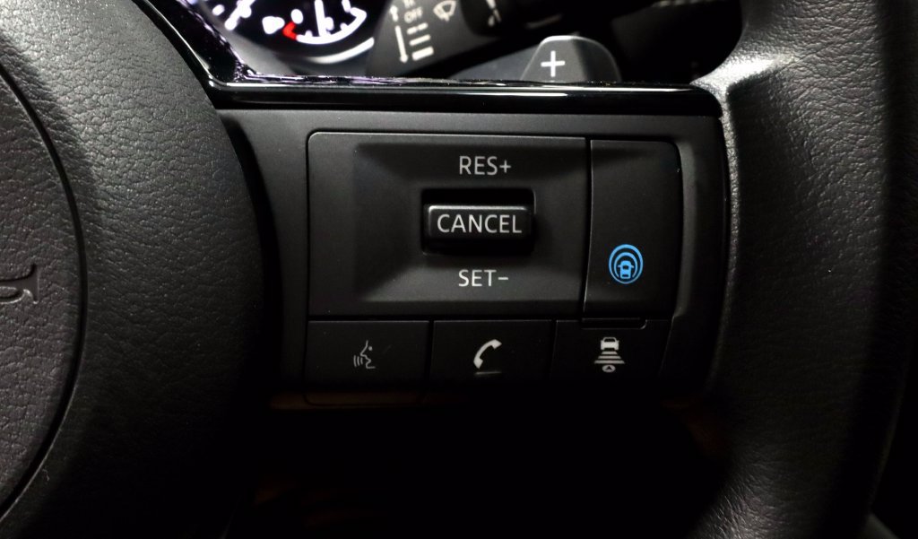 Used 2023 Nissan Rogue SV AWD/4WD image 28