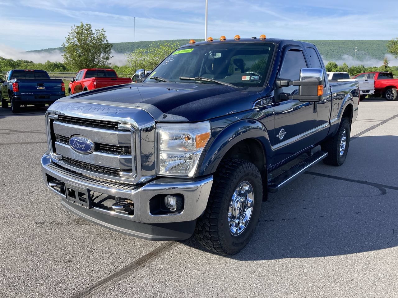 Used 2016 Ford F350 XLT w/ XLT Premium Package AWD/4WD image 3