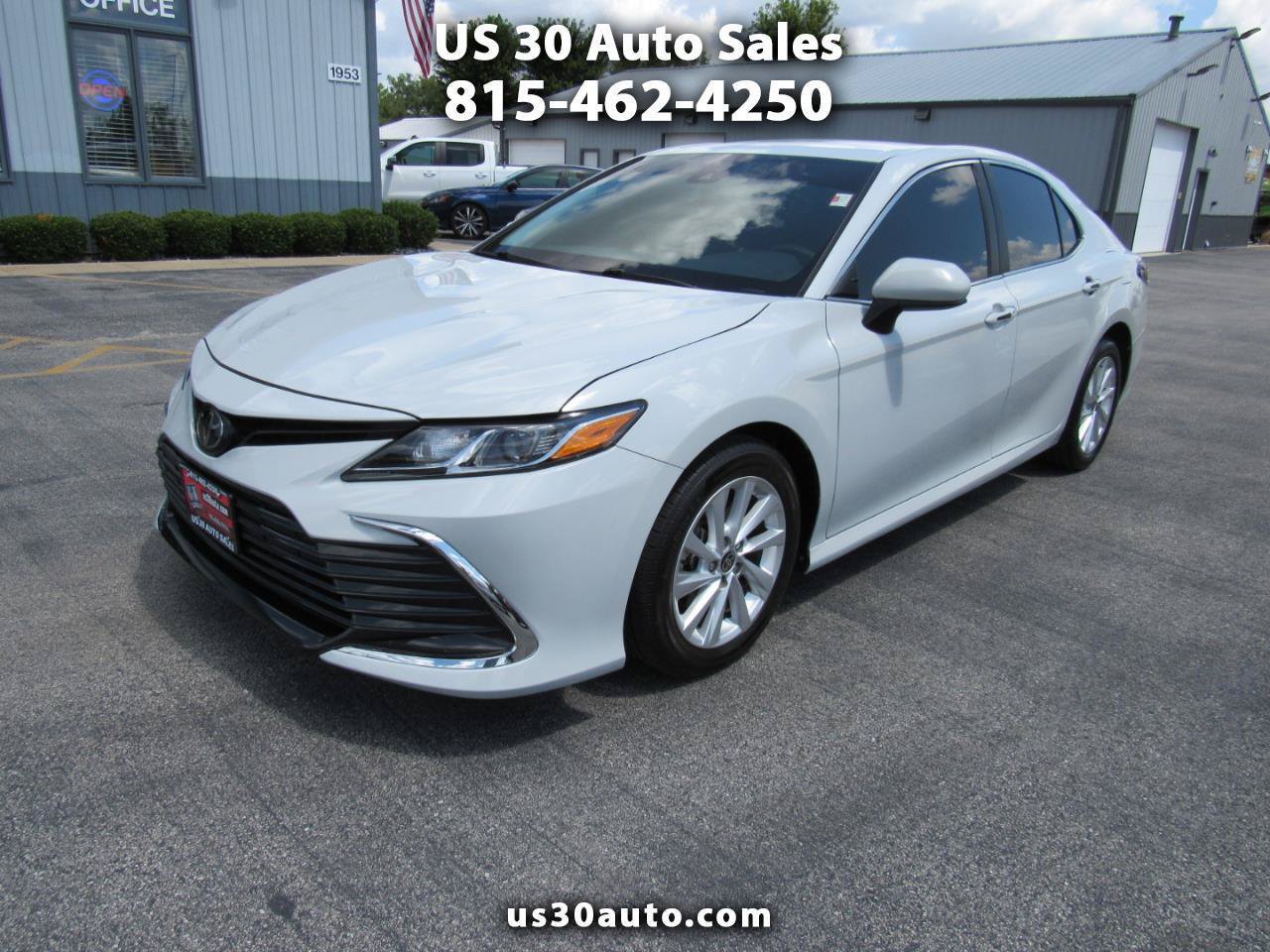Used 2023 Toyota Camry LE FWD image 1