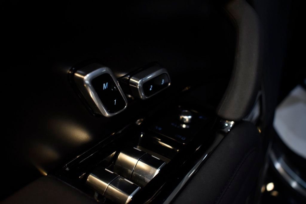 Used 2025 Land Rover Range Rover Sport SV Edition Two image 20