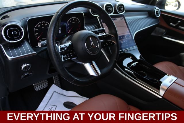 Used 2023 Mercedes-Benz GLC 300 4MATIC image 2