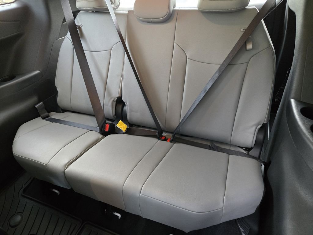 New 2026 Toyota Sienna XLE FWD image 21