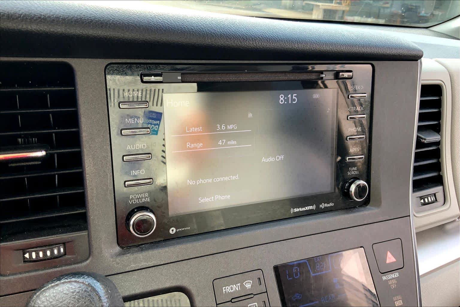 Used 2018 Toyota Sienna LE FWD image 31