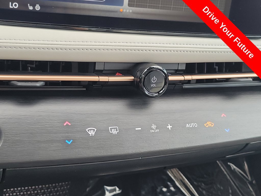 Used 2024 Nissan Ariya FWD image 13