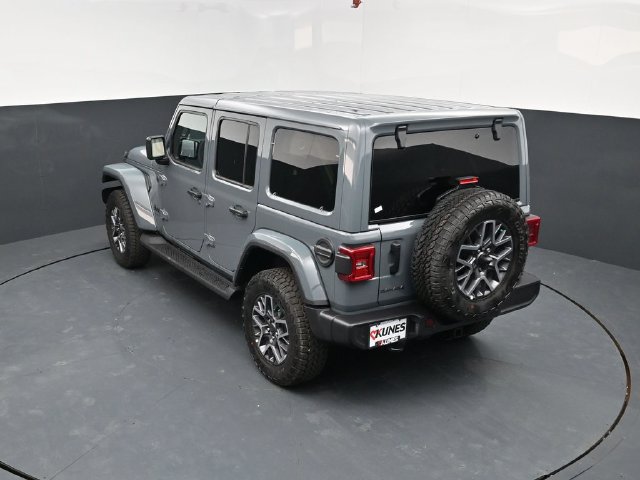 New 2026 Jeep Wrangler Unlimited Sahara AWD/4WD image 47