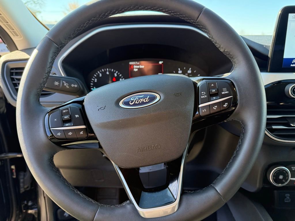 Certified 2022 Ford Escape SE w/ Cold Weather Package image 28