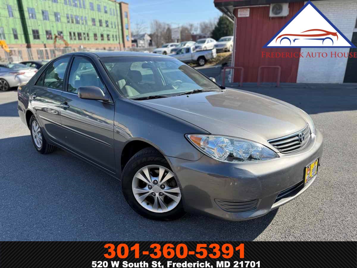 Used 2005 Toyota Camry LE