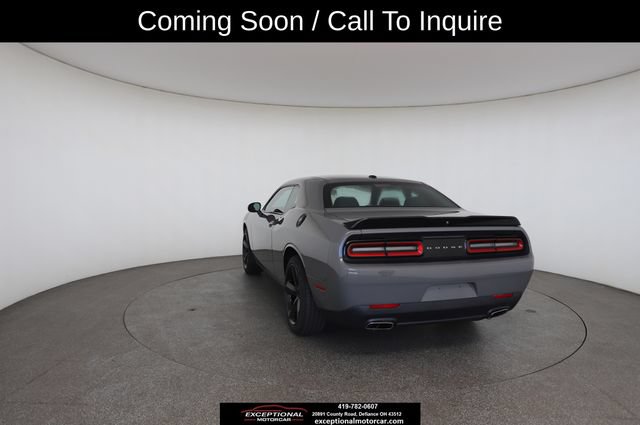 Used 2018 Dodge Challenger SXT RWD image 13