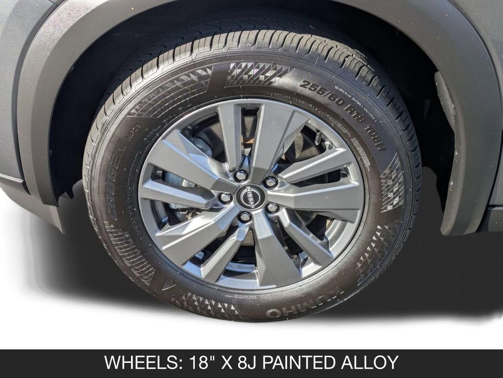 Used 2025 Nissan Pathfinder SV image 11
